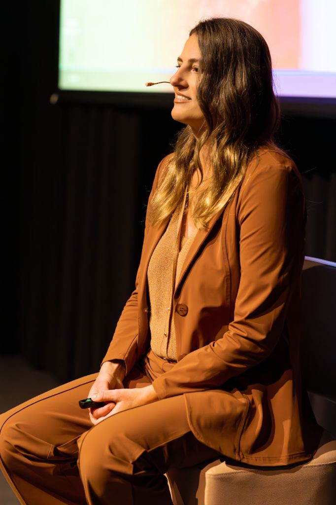 Wake up your website (2) Vrouw_in-de-arena Paula Terpstra 4